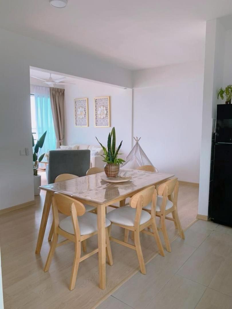 Pantai Puteri Melaka - Seaview 2 Bedroom * Tanjung Kling